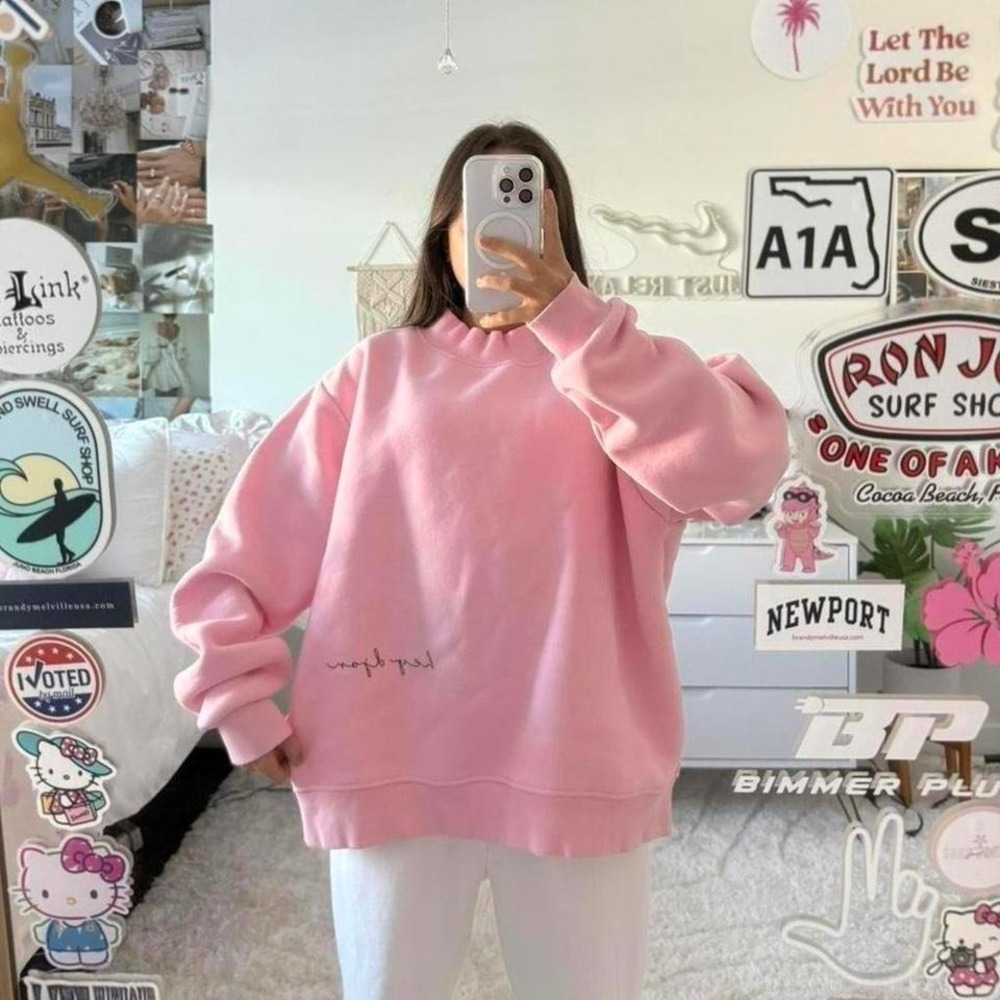 pink mockneck‎ sweatshirt